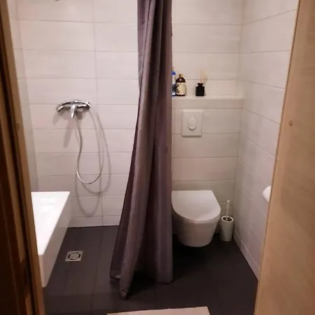 Kena Terrassiga Aisa 39 Lägenhet Pärnu