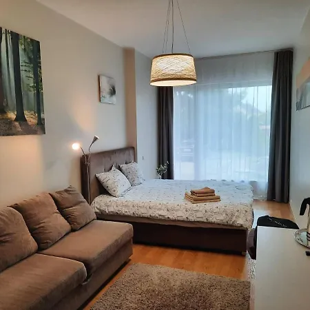 Kena Terrassiga Aisa 39 Lägenhet Pärnu